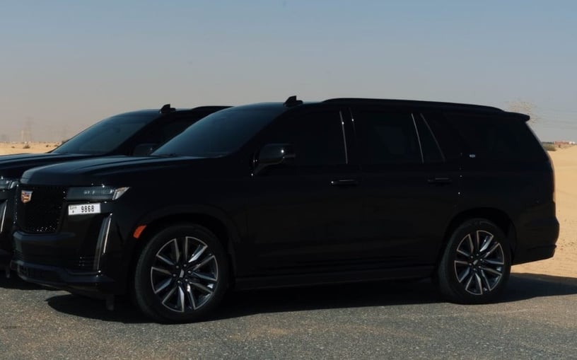 Cadillac Escalade (Negro), 2023 para alquiler en Ras Al Khaimah