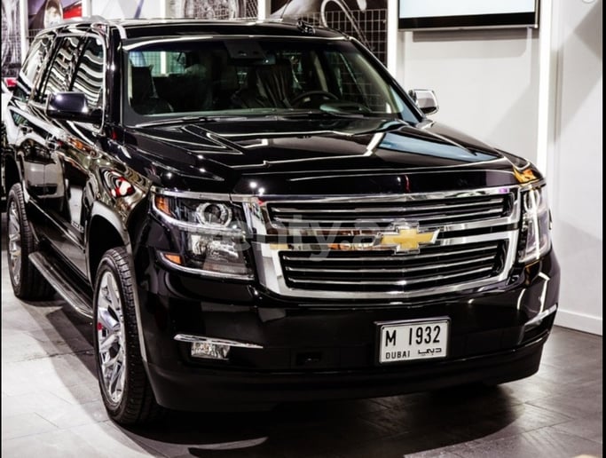 Chevrolet Tahoe (Noir), 2018 à louer à Dubai