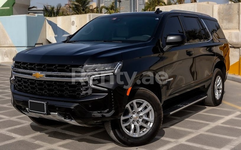 Chevrolet Tahoe (Negro), 2021 para alquiler en Dubai