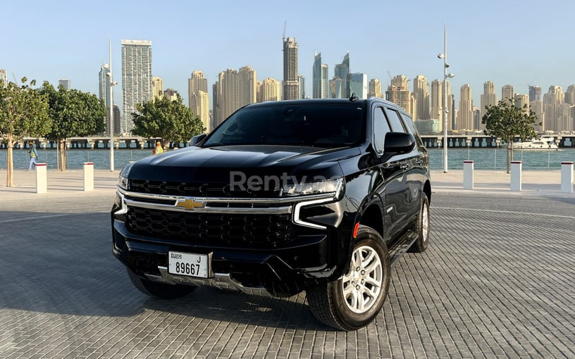 Chevrolet Tahoe (Nero), 2022 in affitto a Dubai