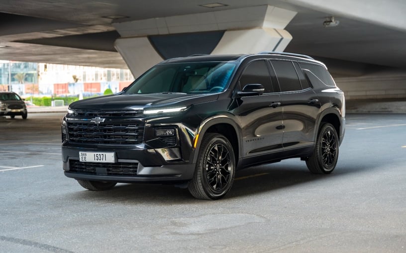 Chevrolet Traverse (Noir), 2025 &agrave; louer &agrave; Abu Dhabi