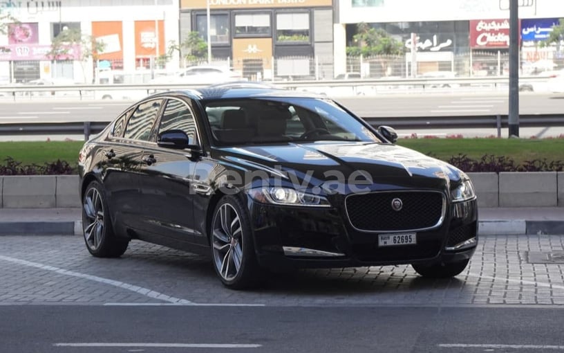 Jaguar XF (Noir), 2019 à louer à Sharjah