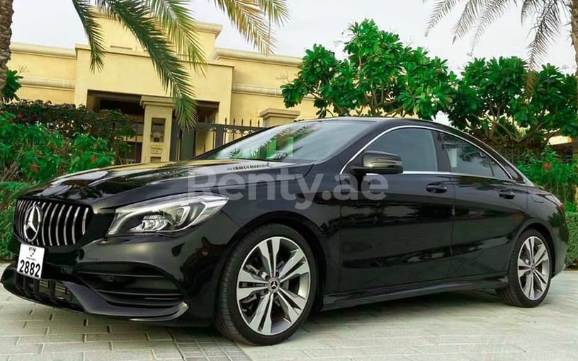 Mercedes CLA (Noir), 2019 à louer à Dubai