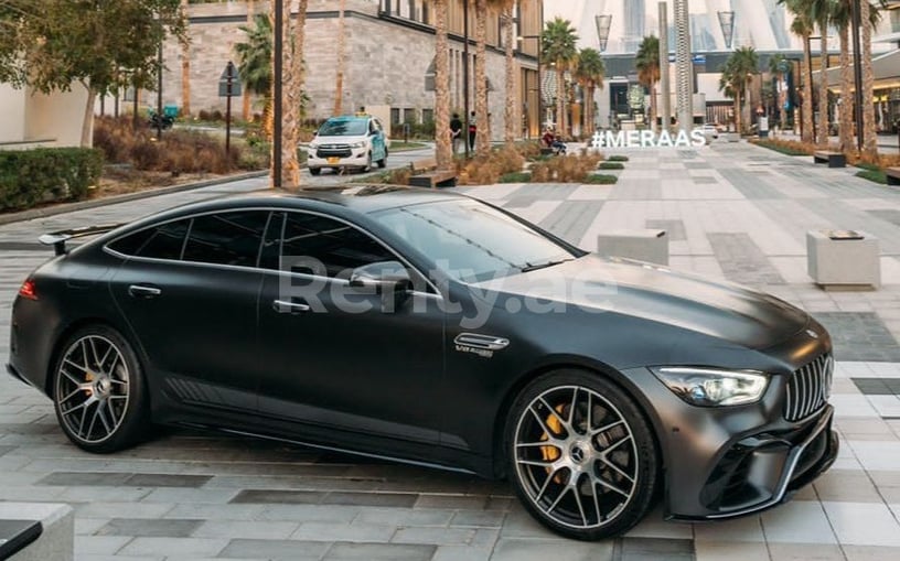 在迪拜 租 Mercedes GT 63s (黑色), 2021