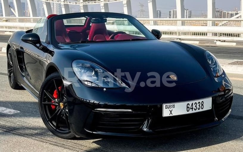 Porsche Boxster (Schwarz), 2020  zur Miete in Dubai