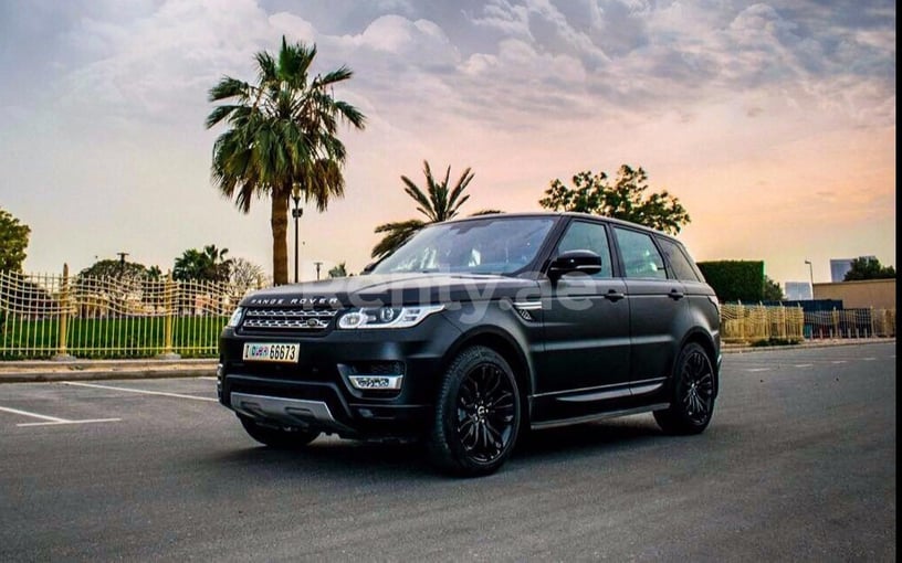 Range Rover Sport (Черный), 2019 для аренды в Дубай