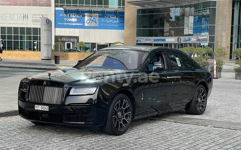 Rolls Royce Ghost (Черный), 2022 для аренды в Дубай