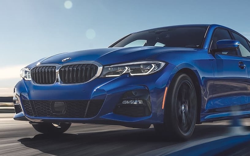 BMW 3 Series (Bleue), 2019 à louer à Sharjah