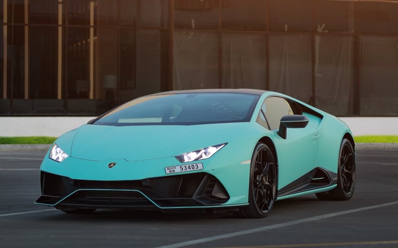 Lamborghini Huracan (Blu), 2021 in affitto a Sharjah