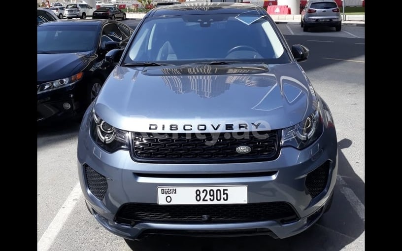 Range Rover Discovery (Синий), 2019 для аренды в Дубай