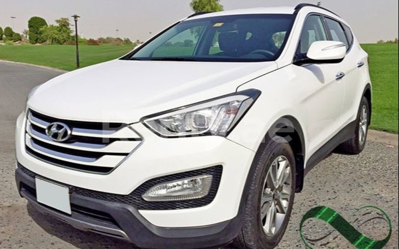 Hyundai Santa Fe (Bronze), 2016 for rent in Dubai