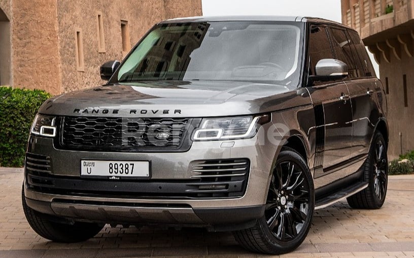 Range Rover Vogue (Braun), 2019  zur Miete in Dubai