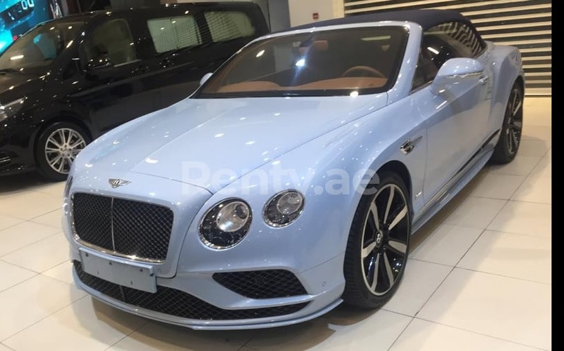 Bentley GTC (Темно-синий), 2016 для аренды в Дубай