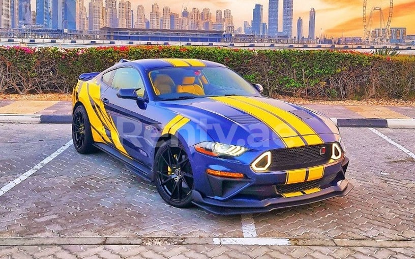Ford Mustang (Bleu Foncé), 2019 à louer à Dubai
