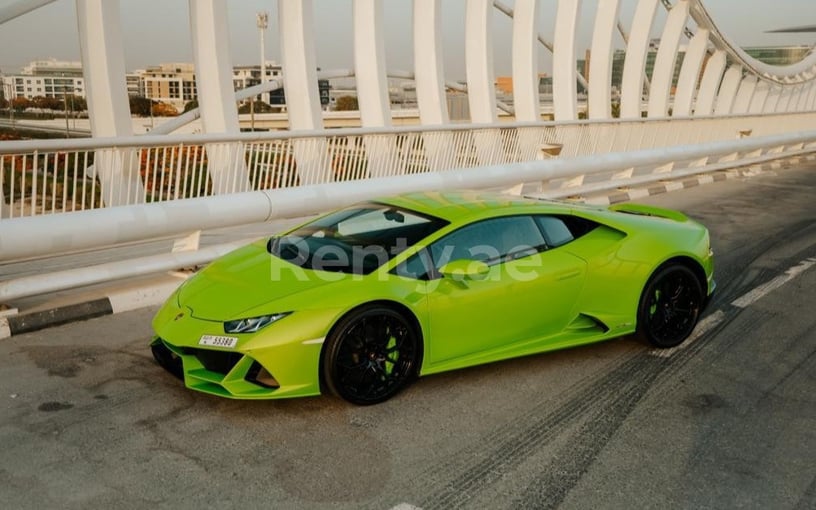 在迪拜 租 Lamborghini Evo (绿色), 2020