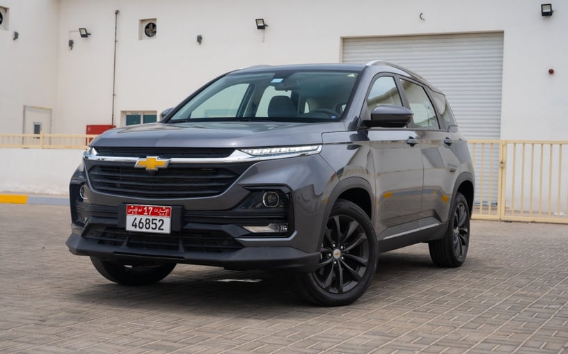 Chevrolet Captiva (Grigio), 2024 in affitto a Abu Dhabi