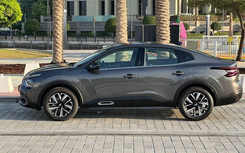 Citroen C4X (Grise), 2025 &agrave; louer &agrave; Duba&iuml;
