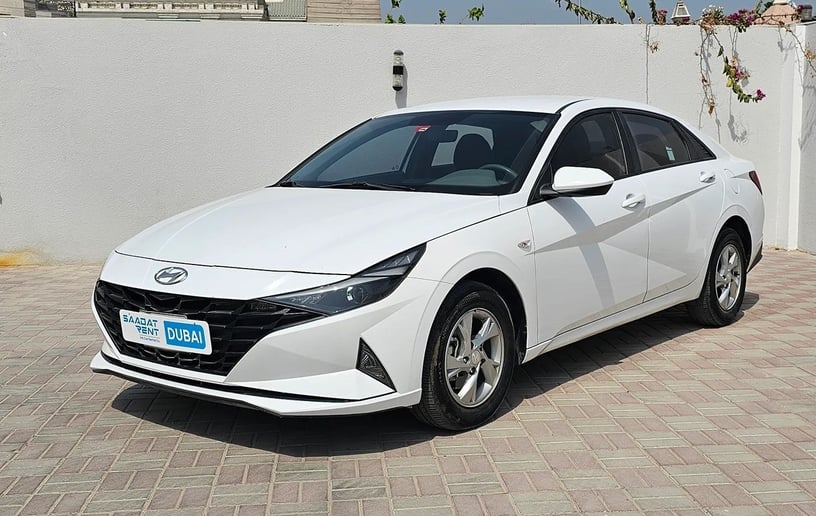 Hyundai Elantra (Grau), 2024  zur Miete in Abu Dhabi
