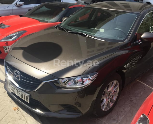 Mazda 6 (Gris), 2019 para alquiler en Dubai