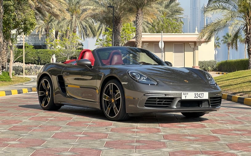 إيجار بورش بوكستر (اللون الرمادي), 2020 في دبي
