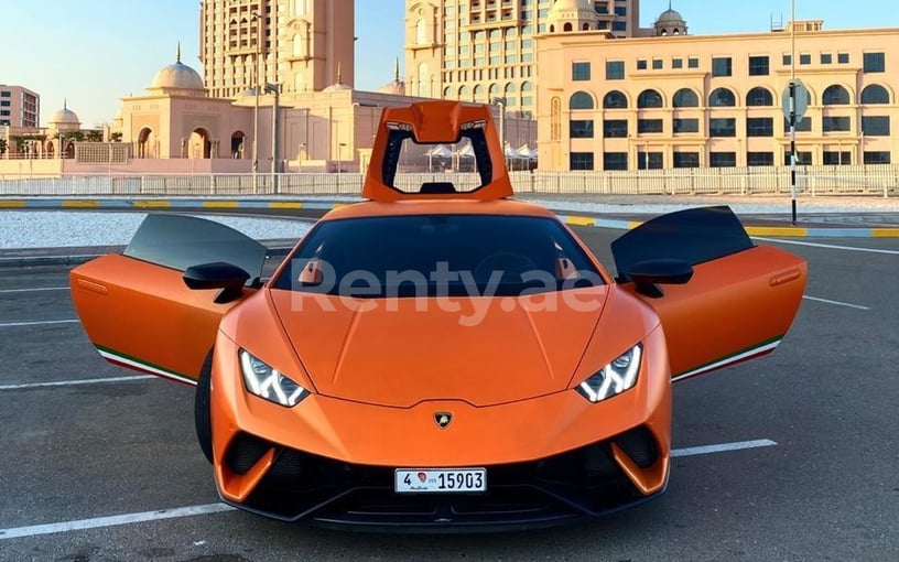 在迪拜 租 Lamborghini Huracan Performante (橙子), 2018