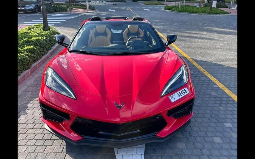 Chevrolet Corvette (rojo), 2023 para alquiler en Dubai