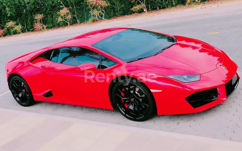 Lamborghini Huracan (rojo), 2017 para alquiler en Dubai