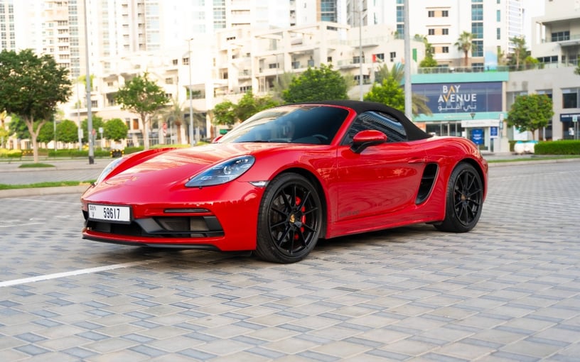 Porsche Boxster 718 Style Edition (Rouge), 2024 &agrave; louer &agrave; Sharjah