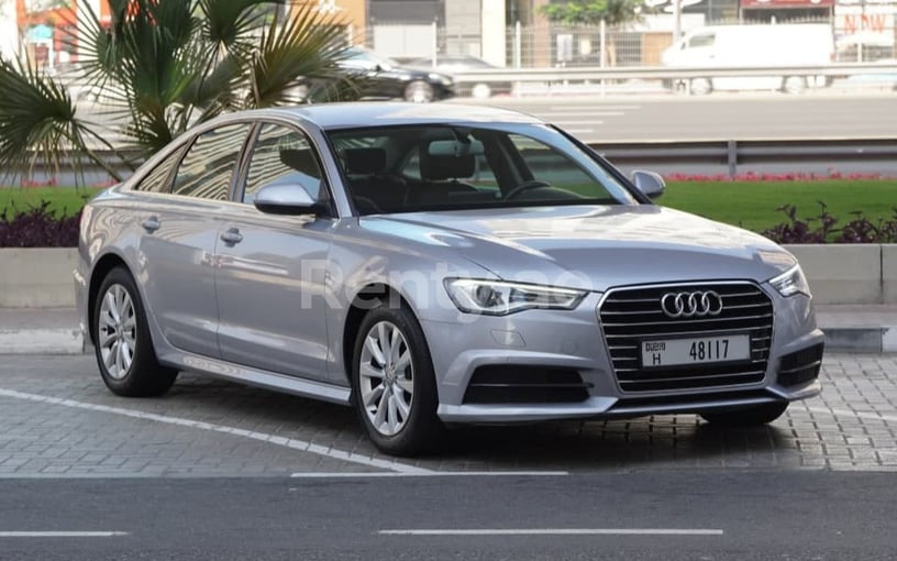 Audi A6 (Argento), 2018 in affitto a Sharjah