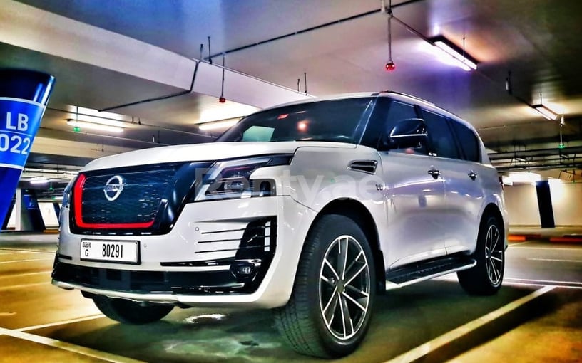 Nissan Patrol RSS (Plata), 2020 para alquiler en Dubai