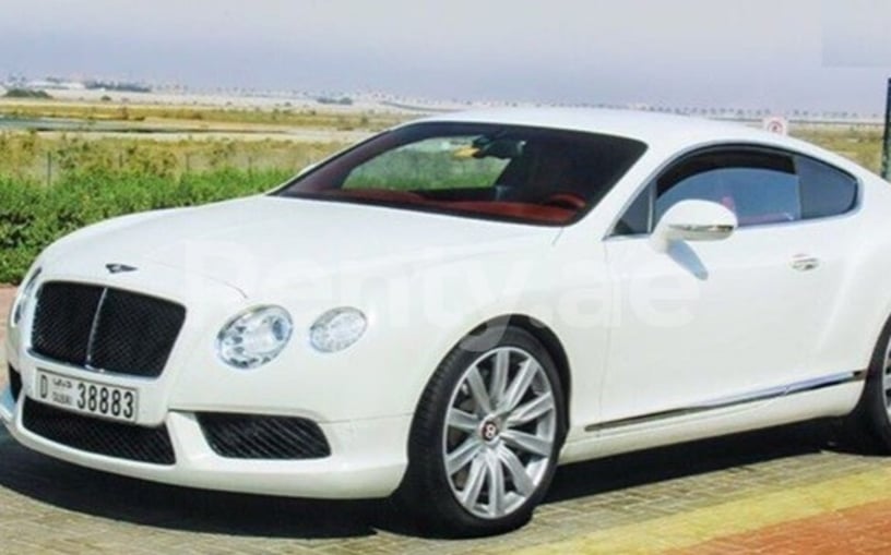 Bentley GT (Bianca), 2018 in affitto a Dubai