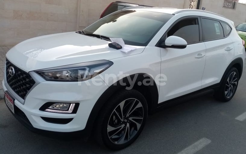 Hyundai Tucson (Blanco), 2020 para alquiler en Dubai