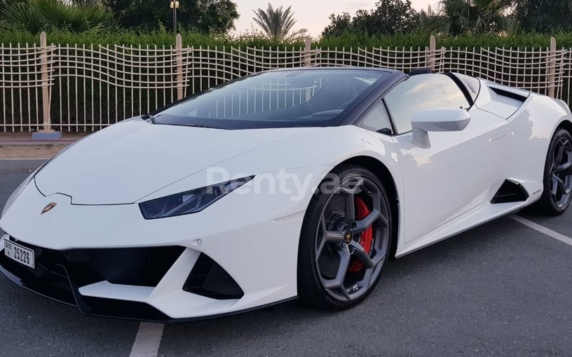 在迪拜 租 Lamborghini Evo (白色), 2020