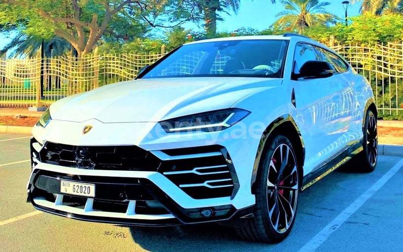 Lamborghini Urus (Blanc), 2021 à louer à Dubai