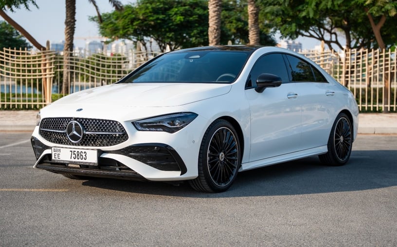 Mercedes CLA200 (Blanco), 2026 para alquiler en Abu Dhabi