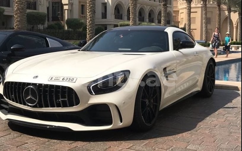 Mercedes GTR (Белый), 2019 для аренды в Дубай