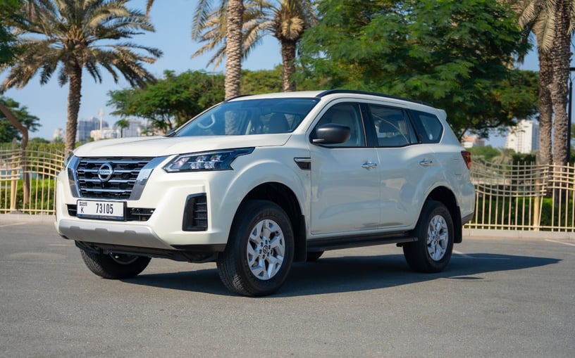 Nissan Xterra (Blanc), 2025 - offres de bail &agrave; Sharjah