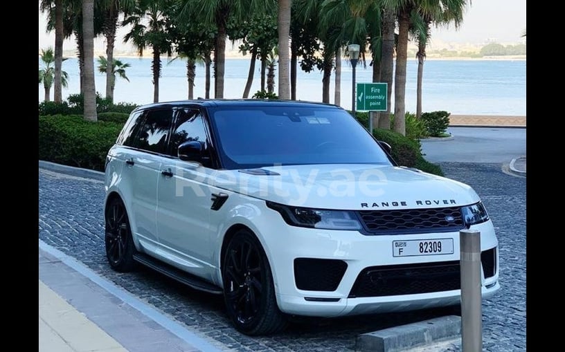 Range Rover Sport (Blanco), 2020 para alquiler en Dubai