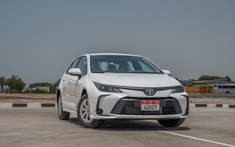 Toyota Corolla (白色), 2024 - 沙迦租赁报价