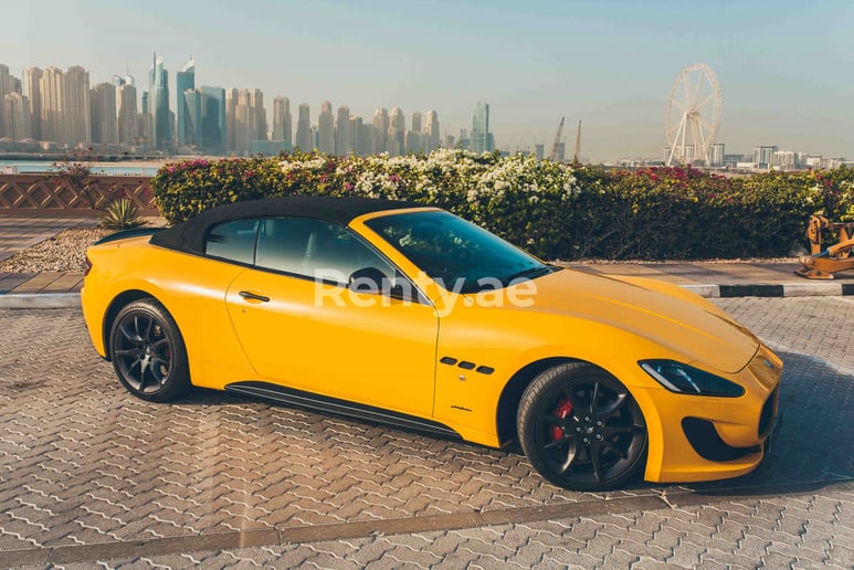 Maserati GranCabrio (Amarillo), 2016 para alquiler en Dubai