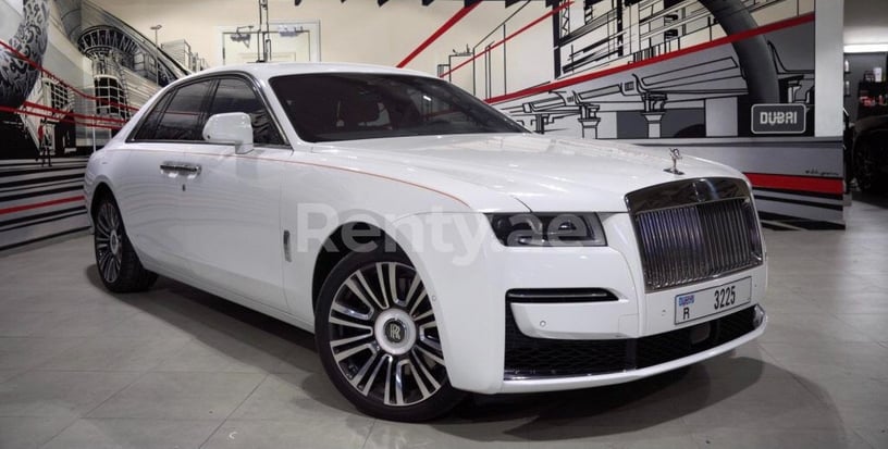 Rolls Royce Ghost (Wei&szlig;), 2021  zur Miete in Dubai