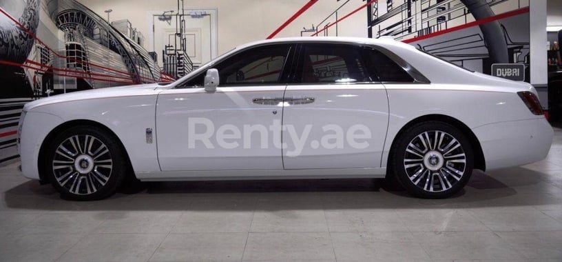 Rolls Royce Ghost (Wei&szlig;), 2021  zur Miete in Dubai