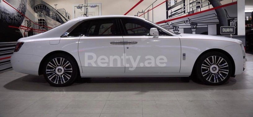 Rolls Royce Ghost (Wei&szlig;), 2021  zur Miete in Dubai