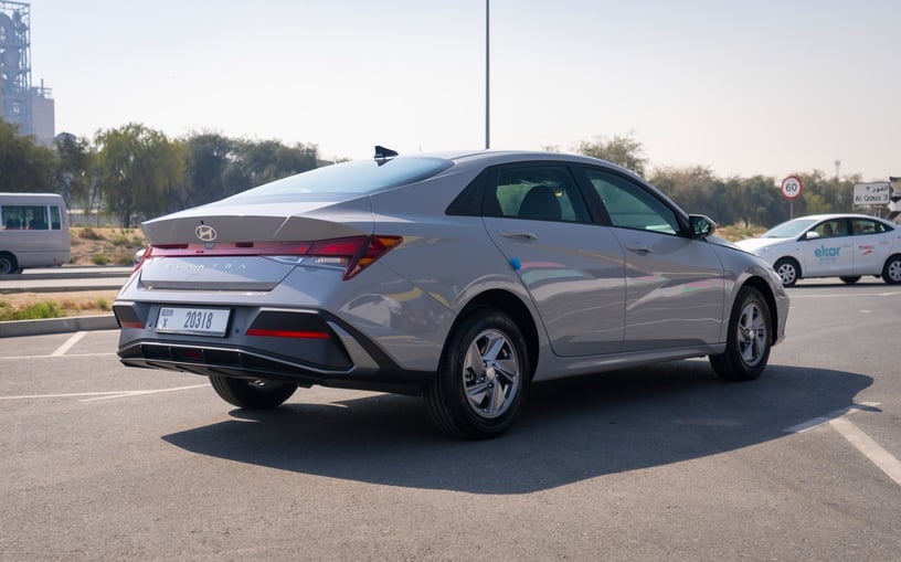 Hyundai Elantra (Grigio), 2024 in affitto a Abu Dhabi