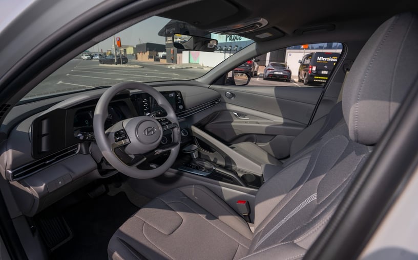 Hyundai Elantra (Grigio), 2024 in affitto a Abu Dhabi
