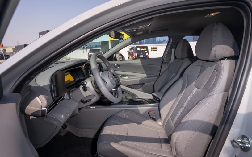 Hyundai Elantra (Grigio), 2024 in affitto a Abu Dhabi