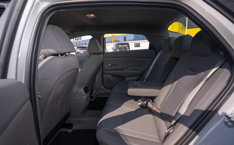 Hyundai Elantra (Grigio), 2024 in affitto a Abu Dhabi