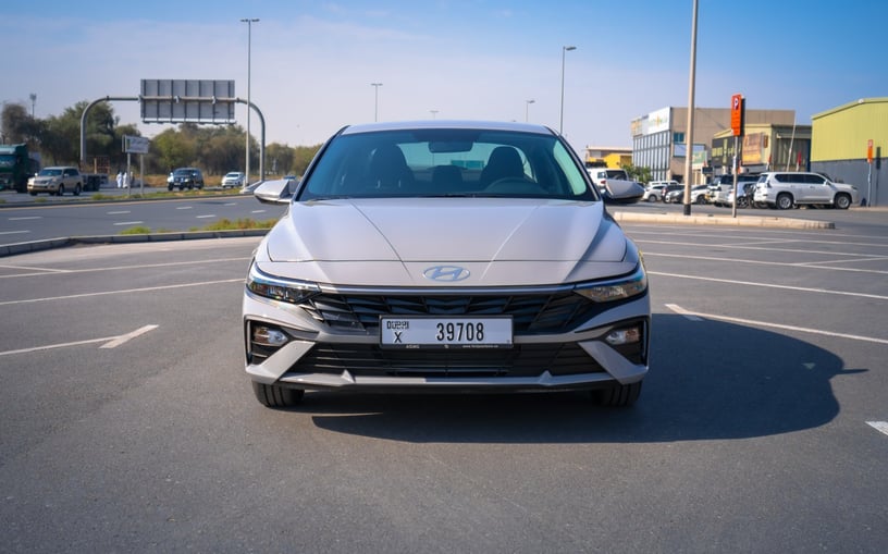Hyundai Elantra (Grigio), 2024 in affitto a Abu Dhabi