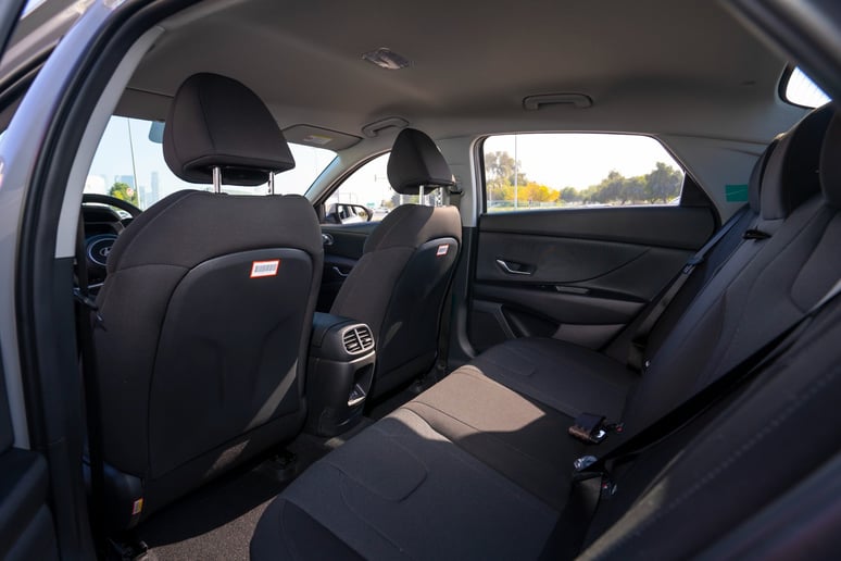 Hyundai Elantra (Grigio), 2024 in affitto a Abu Dhabi