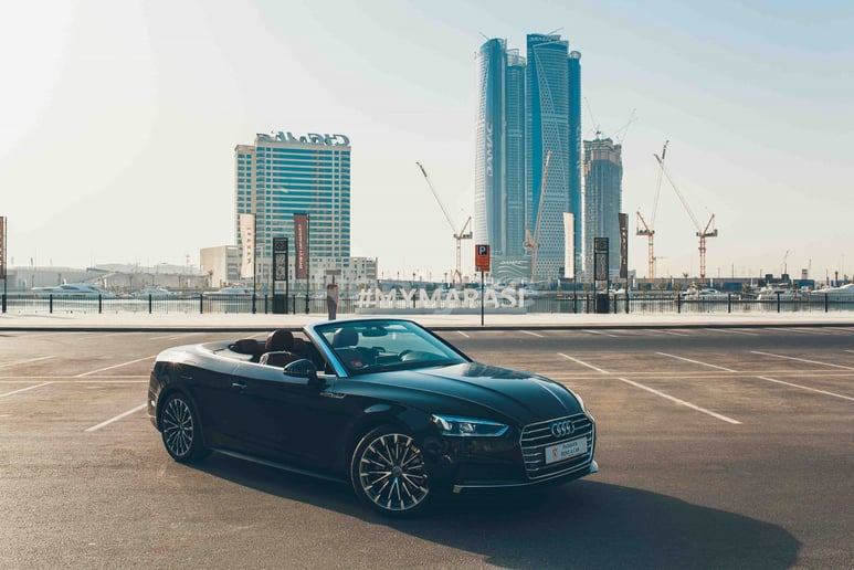 Audi A5 Cabriolet (Noir), 2018 &agrave; louer &agrave; Duba&iuml;